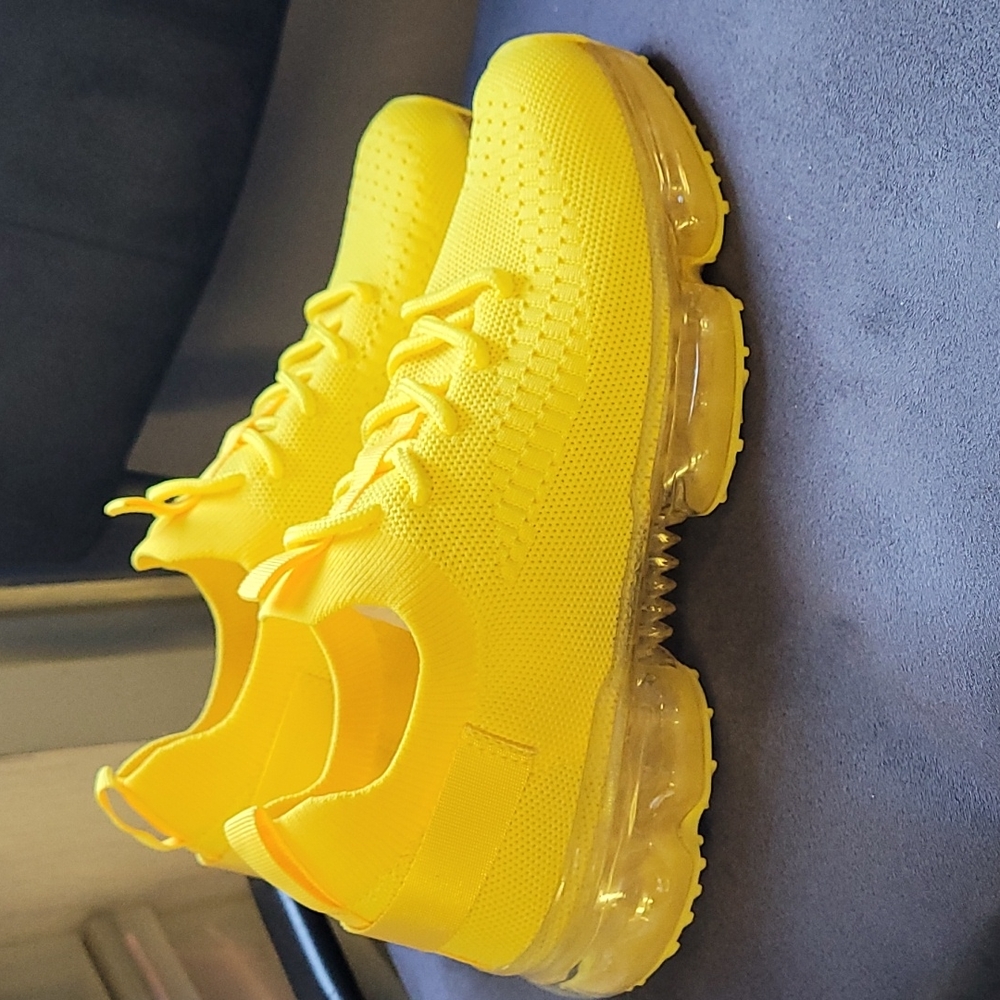 Yellow Sneaker